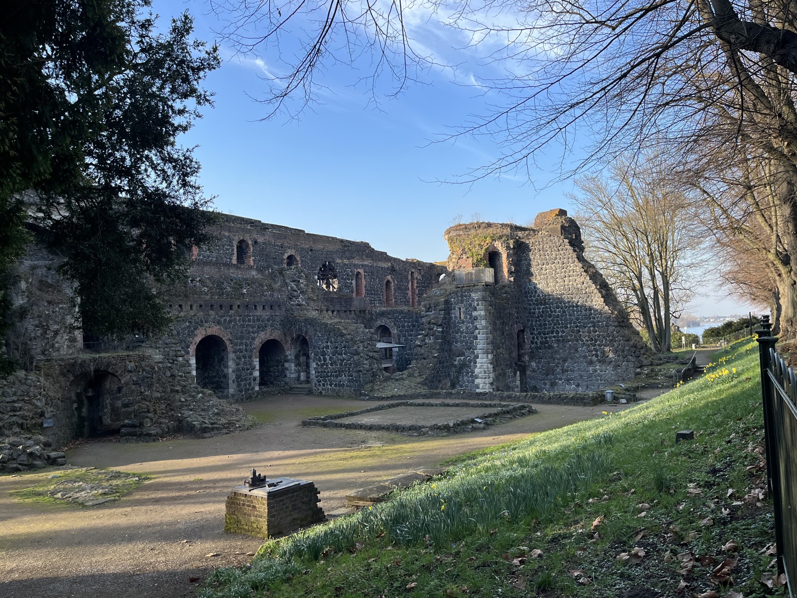 Die Ruine der Kaiserpfalz in Kaiserswerth